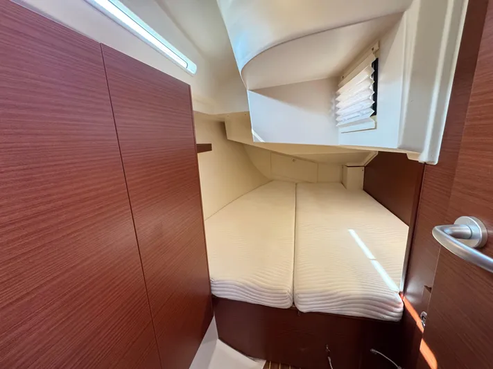 Dreamcatcher Yacht Photos Pics 