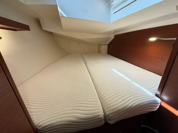 Dreamcatcher Yacht Photos Pics 