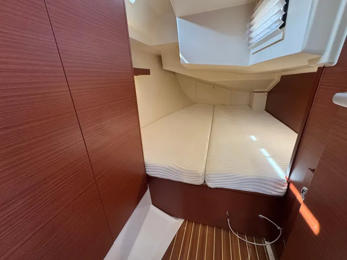 Dreamcatcher Yacht Photos Pics 