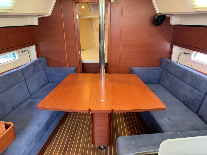 Dreamcatcher Yacht Photos Pics 