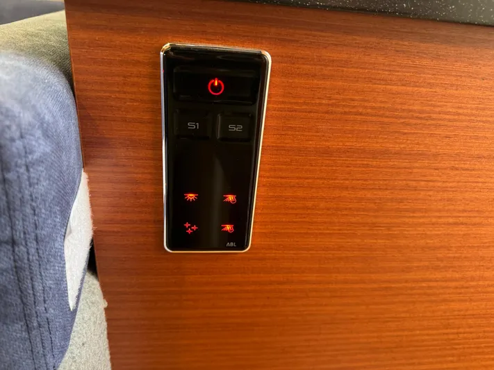 Dreamcatcher Yacht Photos Pics 