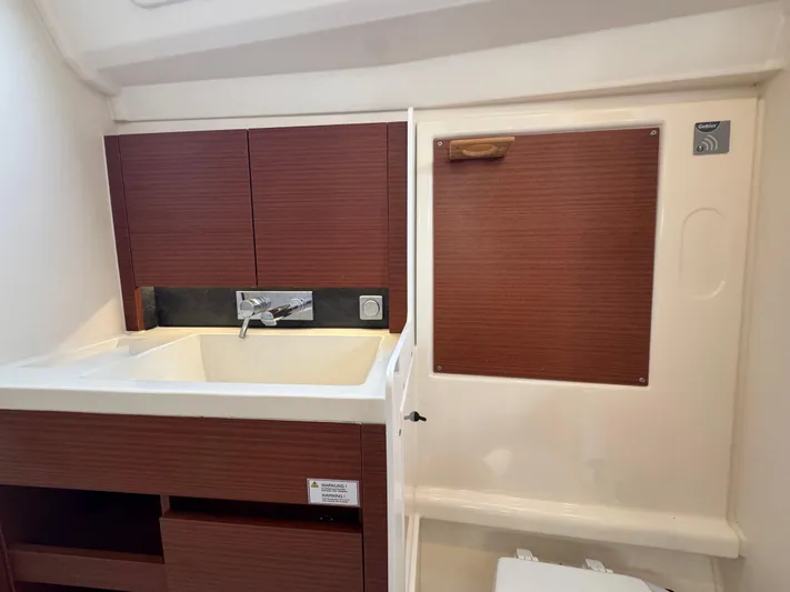 Dreamcatcher Yacht Photos Pics 