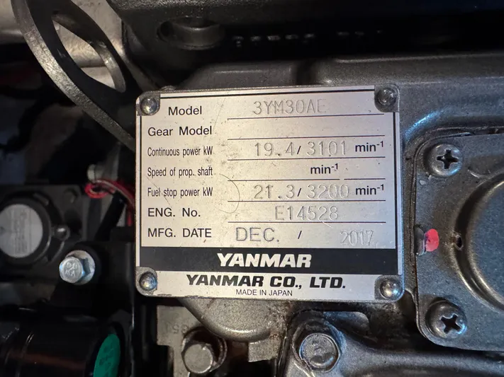 Dreamcatcher Yacht Photos Pics 