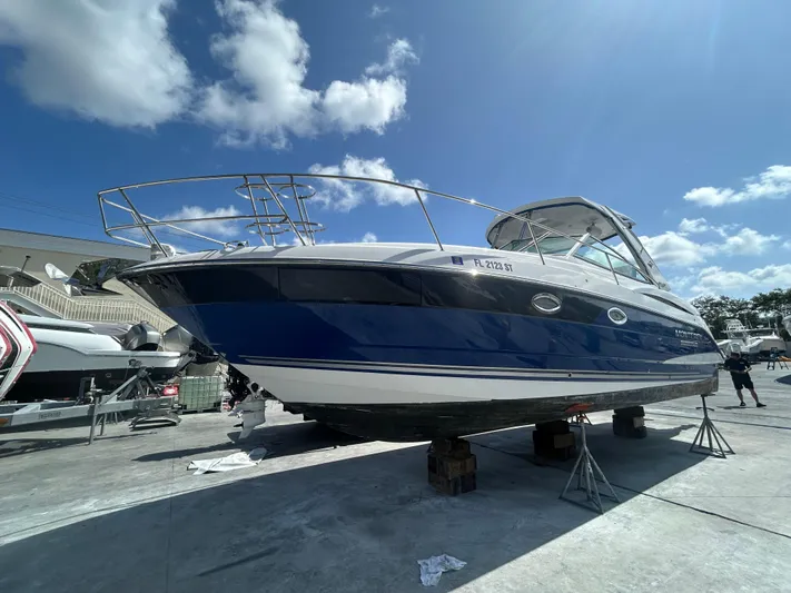 Aguabendita Yacht Photos Pics 