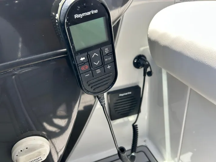 Aguabendita Yacht Photos Pics Raymarine marine radio on 2019 Monterey 345 Sport Yacht dashboard.