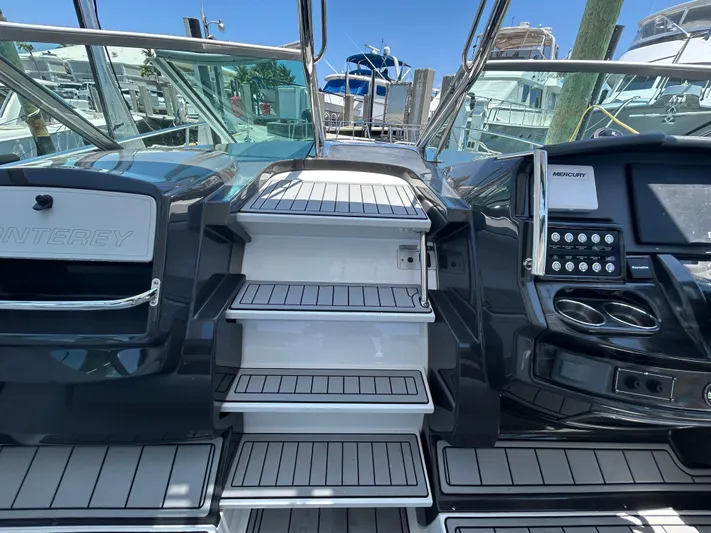 Aguabendita Yacht Photos Pics 