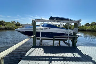 Sea Ray 240 Sundeck