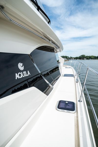 2018 Aquila 44 Yacht
