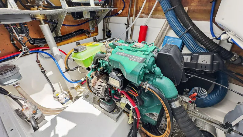 Sabai Sabai Yacht Photos Pics 