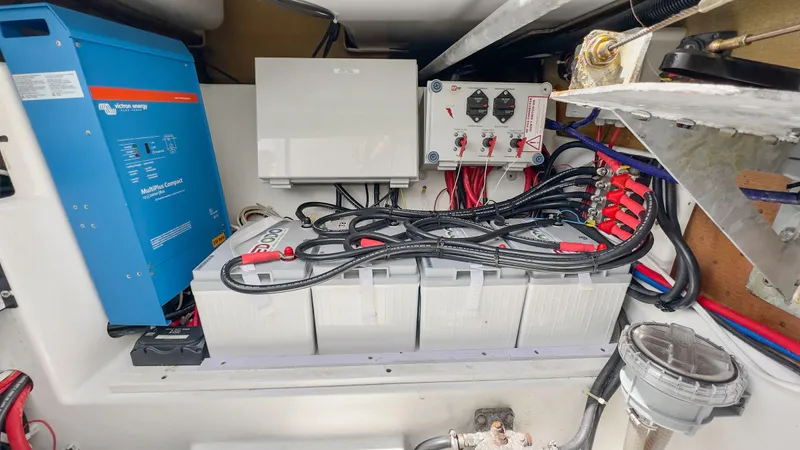 Sabai Sabai Yacht Photos Pics 