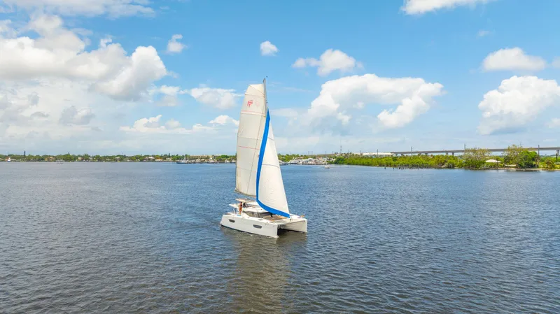 Sabai Sabai Yacht Photos Pics 