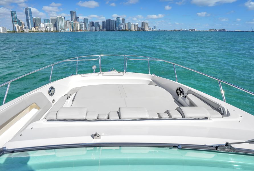 2020 Sea Ray 320 Sundancer