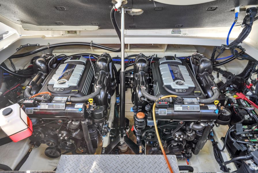 2020 Sea Ray 320 Sundancer