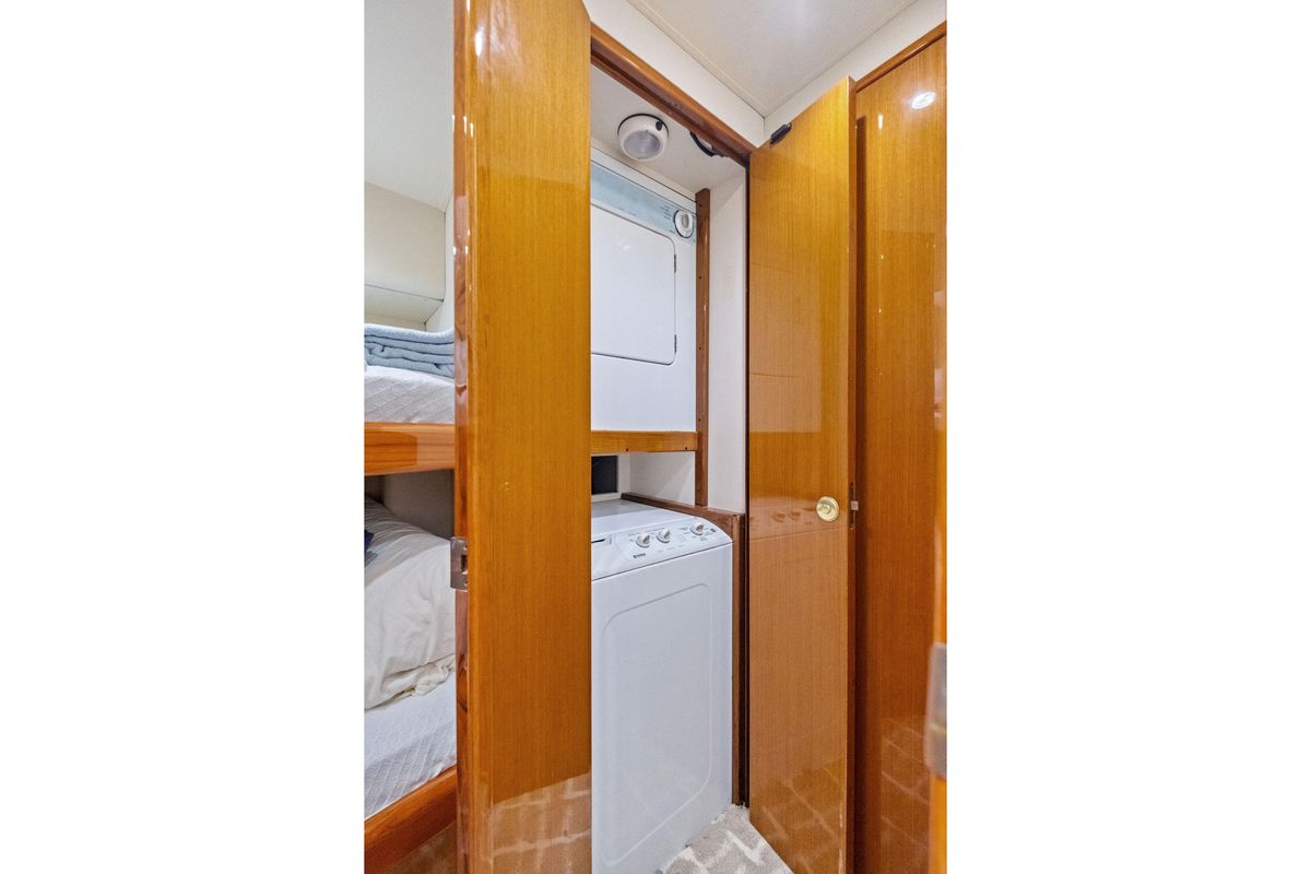 2001 Viking 61 
