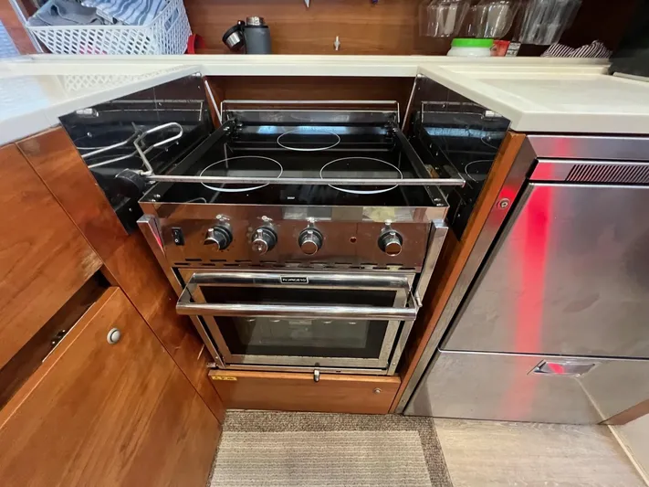 Lyn Yacht Photos Pics Hanse 588