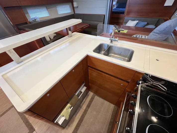 Lyn Yacht Photos Pics Hanse 588