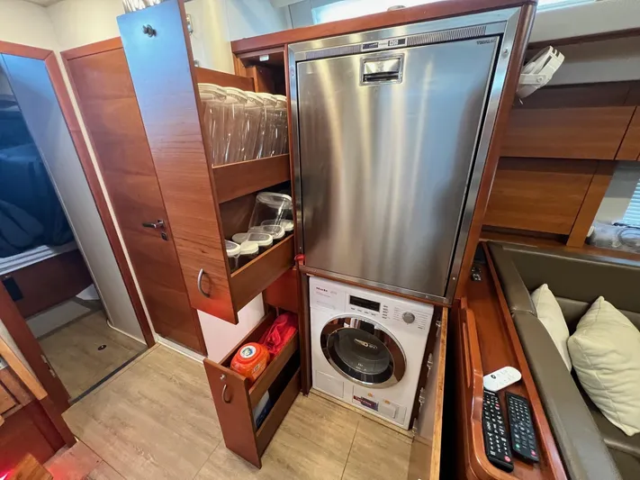 Lyn Yacht Photos Pics Hanse 588