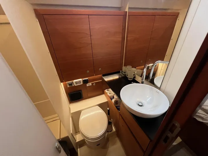 Lyn Yacht Photos Pics Hanse 588