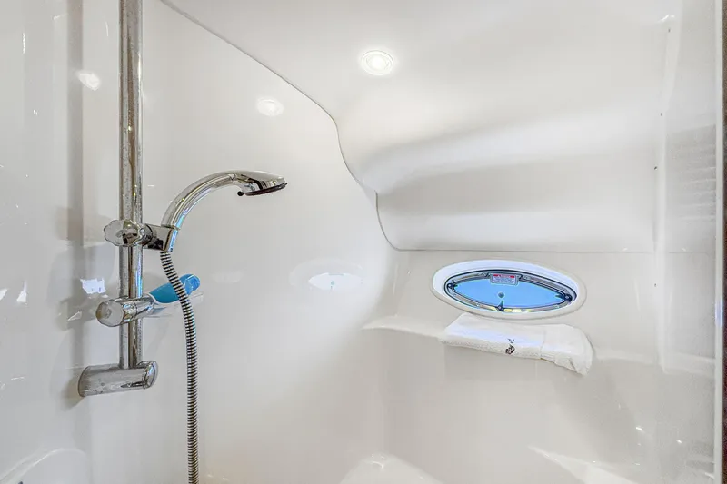 Jo's Diamond Yacht Photos Pics 