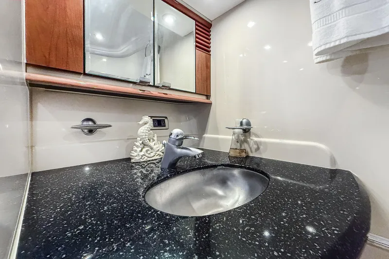 Jo's Diamond Yacht Photos Pics 