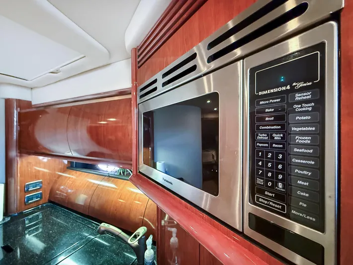 Jo's Diamond Yacht Photos Pics 