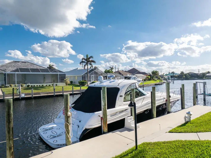 Jo's Diamond Yacht Photos Pics 