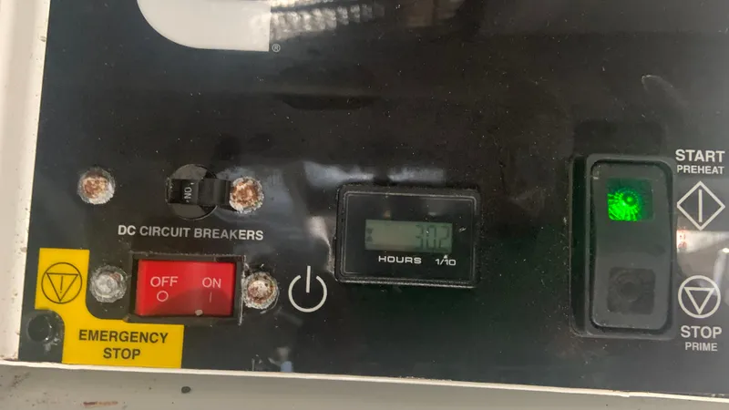 Jo's Diamond Yacht Photos Pics Onan Generator 30 Hours