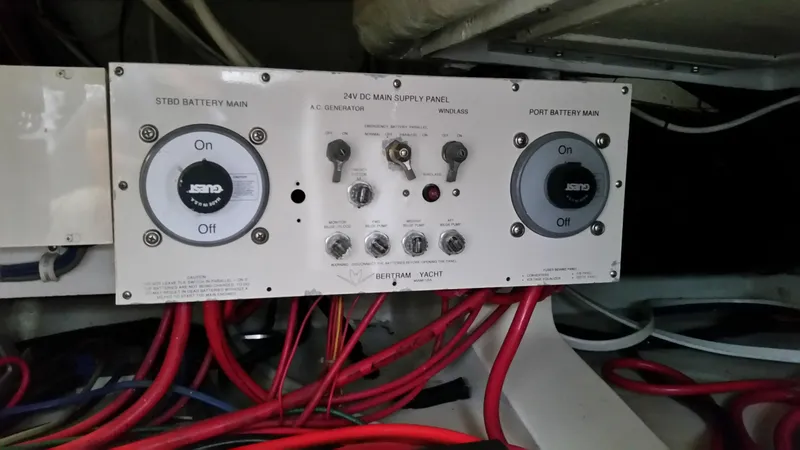 Mai Time Yacht Photos Pics 