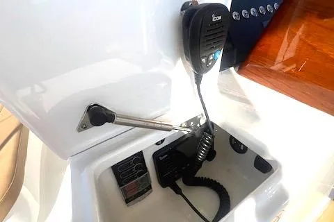  Yacht Photos Pics 2024 Custom Carolina Albemarle Spencer boat radio and control panel.