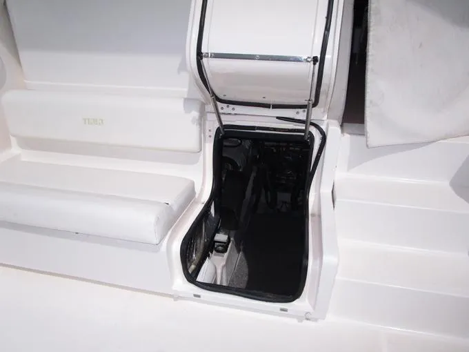 50/50 Yacht Photos Pics Cockpit Engine Room Access