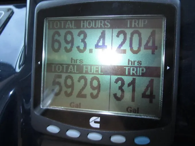 50/50 Yacht Photos Pics Port Engine Hours