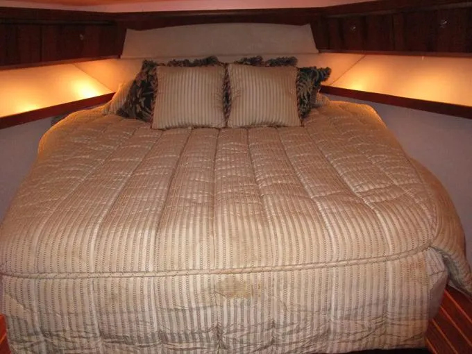 50/50 Yacht Photos Pics Owners Island Berth