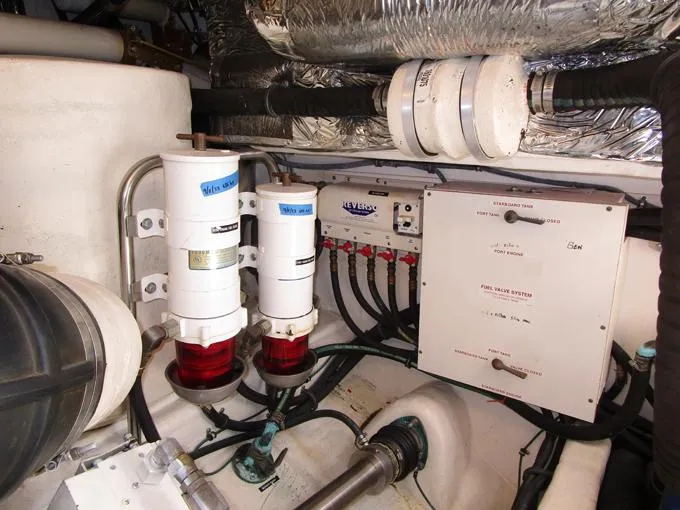 50/50 Yacht Photos Pics Fuel Filters and Fuel Manifold