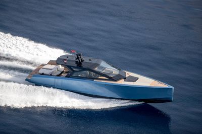 Yacht