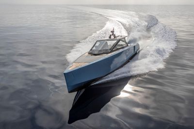Yacht