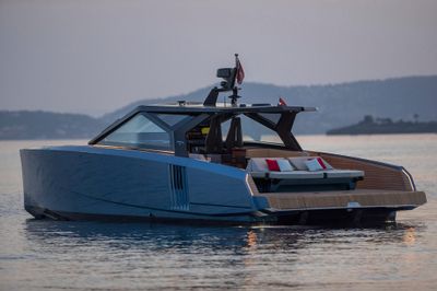 Yacht