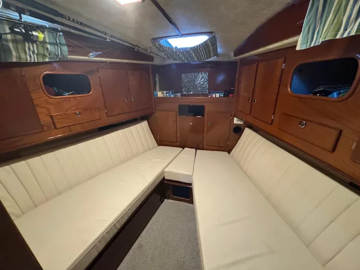 Rascal Yacht Photos Pics 