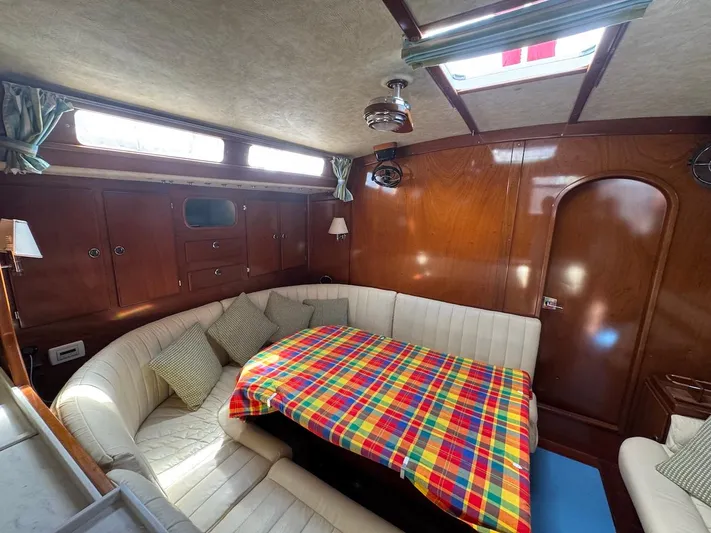 Rascal Yacht Photos Pics 