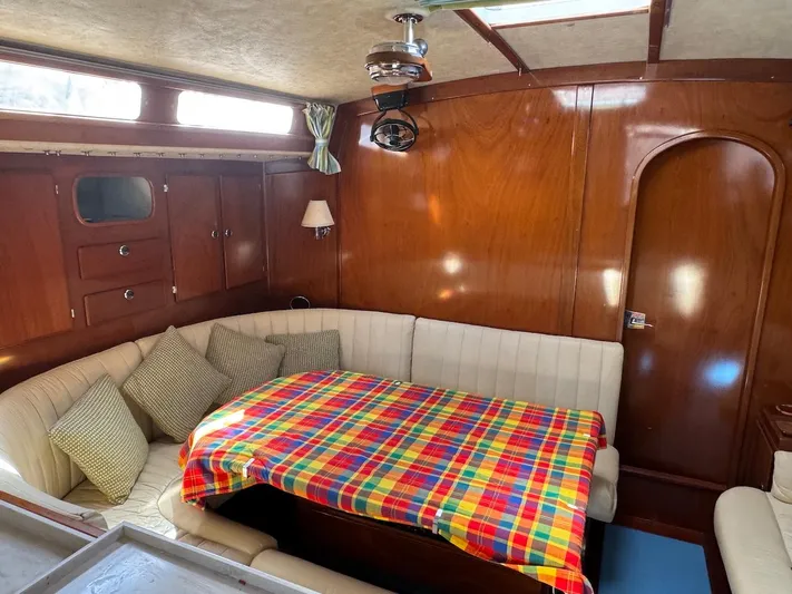 Rascal Yacht Photos Pics 