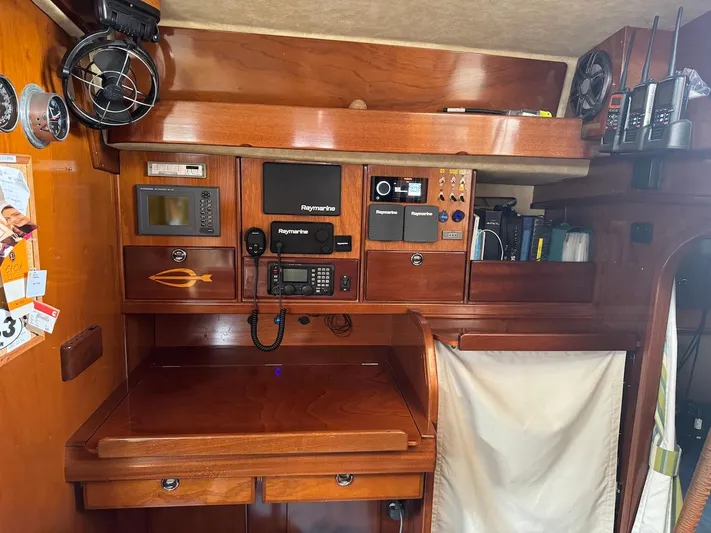 Rascal Yacht Photos Pics 