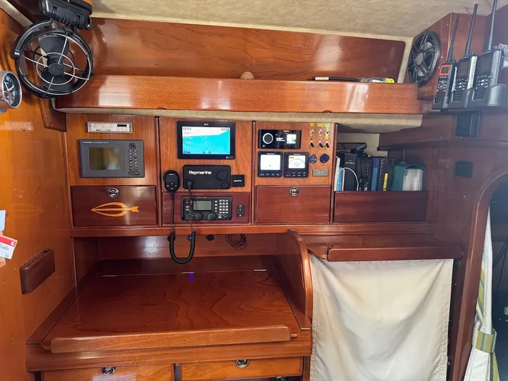 Rascal Yacht Photos Pics 