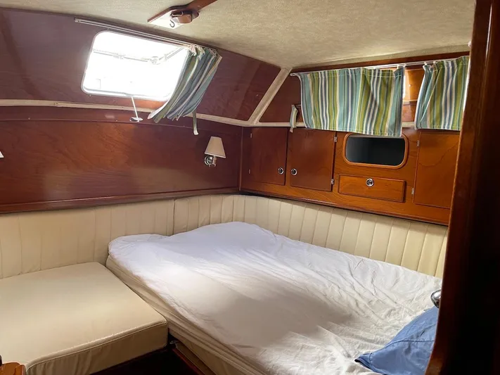 Rascal Yacht Photos Pics 