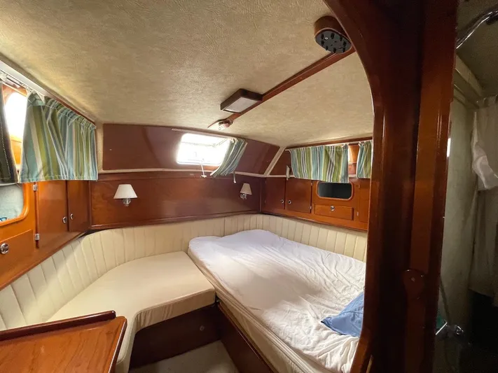 Rascal Yacht Photos Pics 