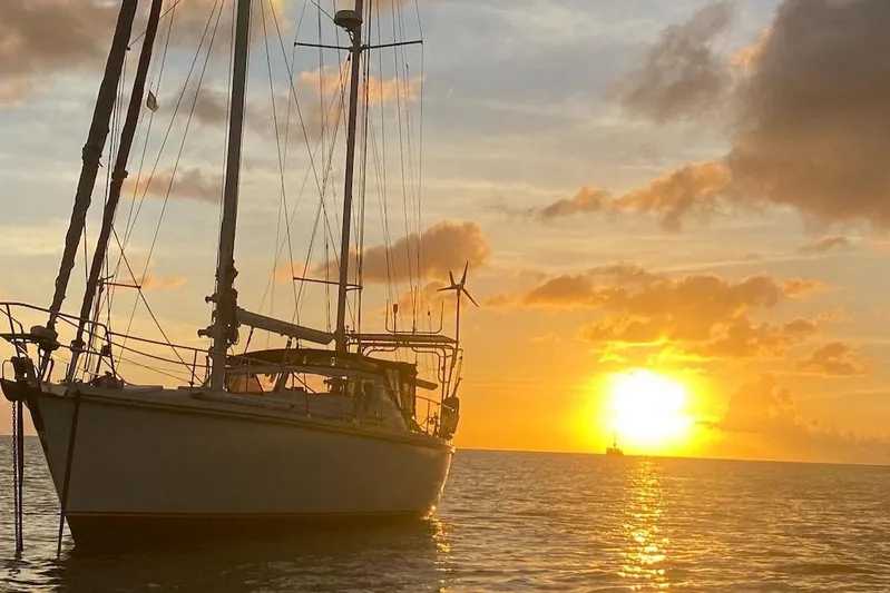 Rascal Yacht Photos Pics 