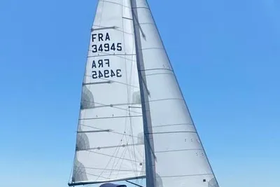 2005 J-Composites J109