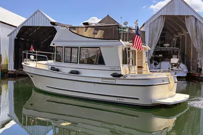 Camano 31 Trawler Troll
