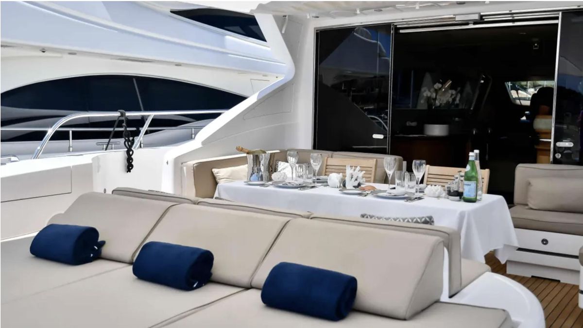 2009 Mangusta 92 