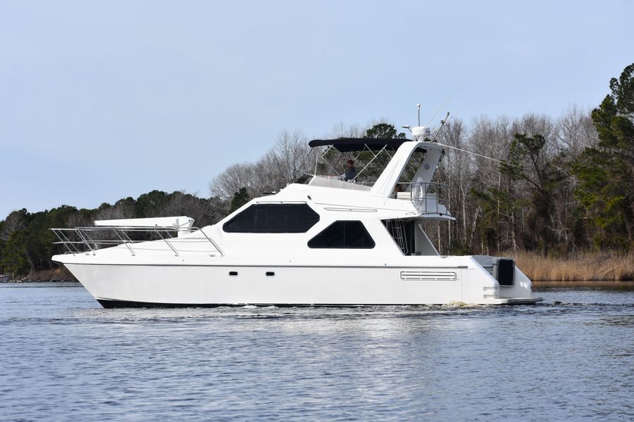 2001 Motor Yacht Sports Cat 44