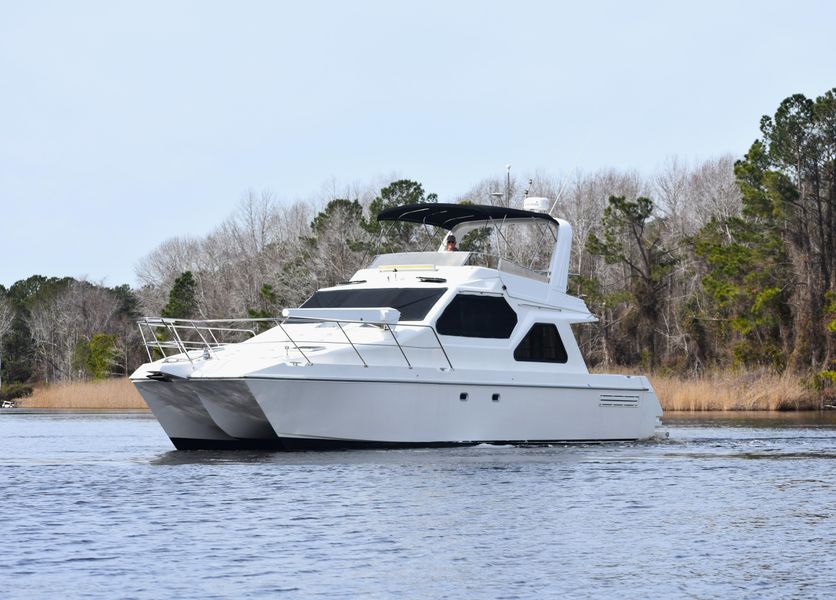 2001 Motor Yacht Sports Cat 44