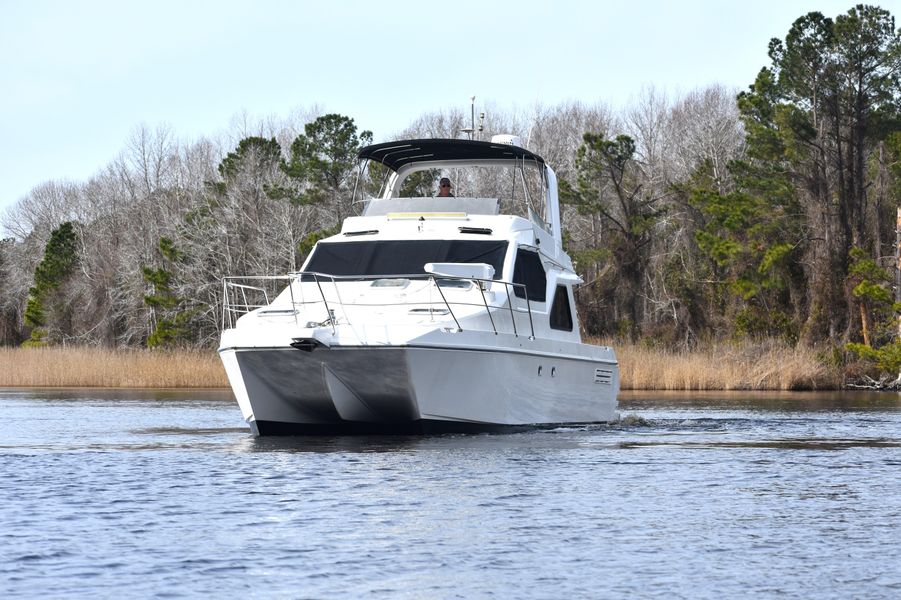 2001 Motor Yacht Sports Cat 44